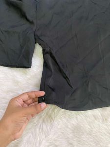 Chic Black Off-Shoulder Puff Sleeve Top