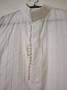 Elegant Men's White Striped Kurta