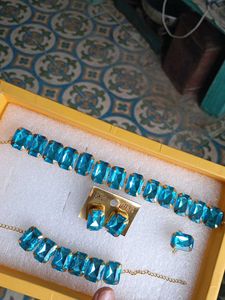 Stunning Blue Gemstone Jewellery Set