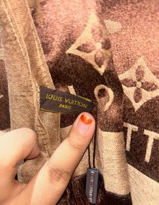 LV Designer Monogram Scarf 🤎