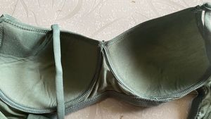 New Bra Size 40B - Fits Tightly for a Snug Fit