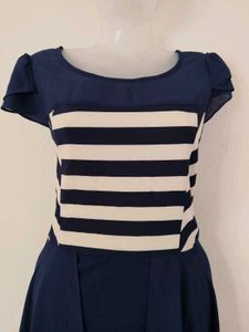 OFFER SALE 🎉 Navy &amp; White Striped Dress