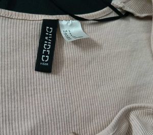 ⋆. 𐙚  ̊Gathered cap-sleeved top ! ﹒  ◡◡