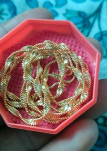 brand new Elegant Gold Chain