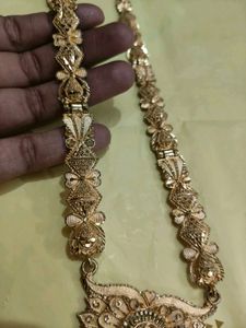 Exquisite Gold Necklace
