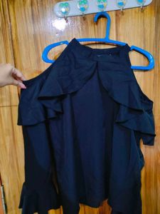 Stylish Black Cold Shoulder Top