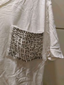 white tee with beeded pocket style