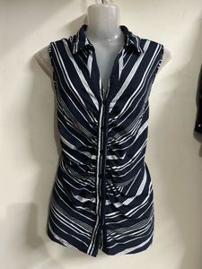 Chic Navy Striped Sleeveless Top