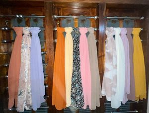 Set of 14 scarfs @99😍