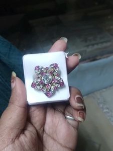 Stunning Rhinestone Flower ring