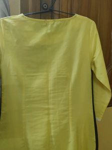 Yellow &amp; Grey Print Kurti
