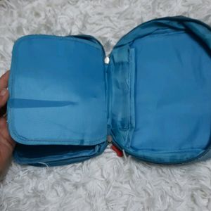 medicine organizer/cosmetic organizer