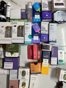 Sunscreen Moisturiser Shampoo Lipstick Dot&amp;key