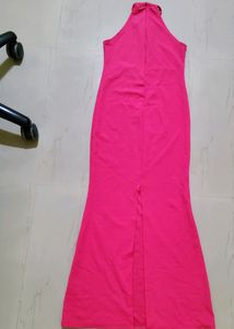 SLEEVELESS DRESS