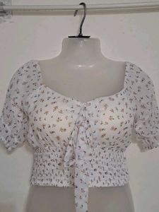 padded Floral Tie-Front Crop Top (unused)