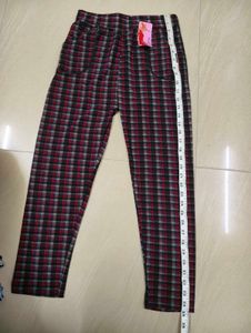 Checked Jeggings cum pant
