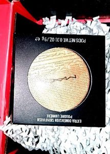 MAC Extra Dimension Skinfinish Highlighter
