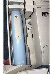 Oral B Electric Toothbrush