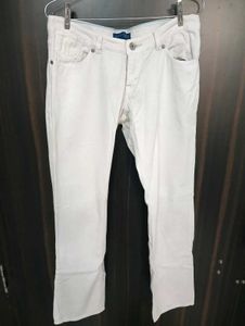 Women's White Straight Leg Jeans