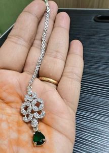 Elegant Maangtika with Emerald Stone