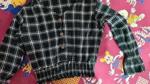 crop checkered black and white top