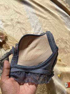 Like New No Sing Of Wear Fancy Bra