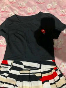 Chic Black &amp; White Geometric Print hotshot