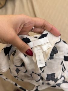 H&amp;M Stylish Abstract Print Camisole Top