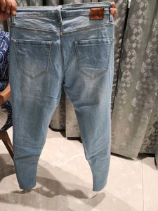Light Wash Ripped Skinny Jeans
