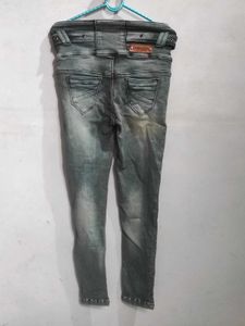 🖤Grey Rugged Jeans🖤