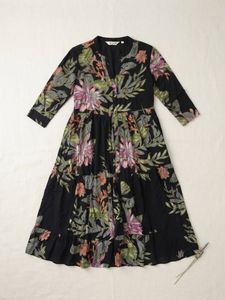 Chic Black Floral Midi Dress