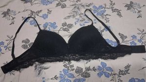 Black Lace Non Wired Push-up Bra