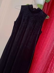Elegant Velvet Black  Dress🖤🥂🎀🌟