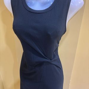 Classic Black Sleeveless Midi Dress
