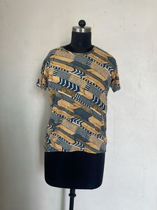 Unique Abstract Print T-Shirt