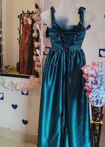 Elegant Teal Satin Gown with Bow Detail