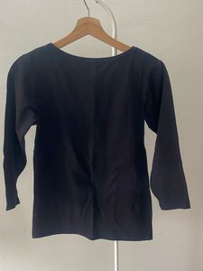 Classic Black 3/4 Sleeve Top