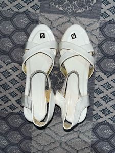 Elegant White Cross Strap Sandals