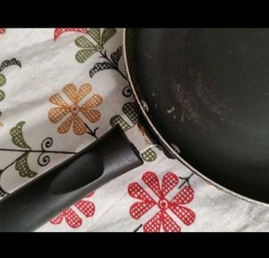 Non stick frying pan and set of 2 Kadai Combo