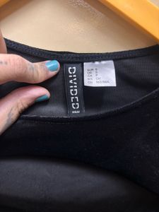 H&amp;M solid cut out velour top