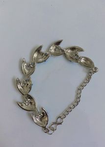 Sparkling Blue Crystal Leaf Bracelet