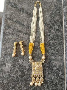 Stunning Kundan &amp; Pearl Necklace Set