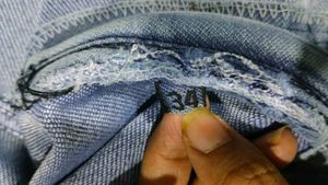 ✅Stylish Light Wash Denim Jeans✅