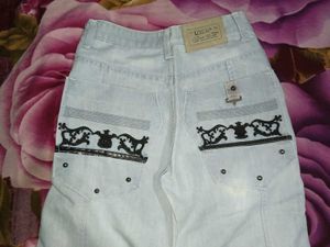 RARE Y2K WHISKERED STRAIGHT FIT JEA