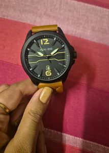 Stylish Leather Strap Watch