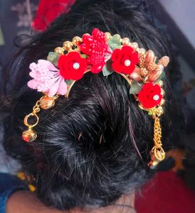 Exquisite Floral Hair Accessory