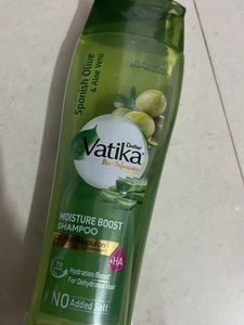 Vatika Moisture Boost Shampoo