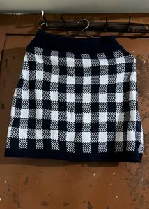 Black &amp; White Gingham Knit Skirt