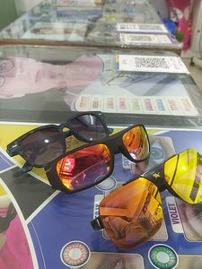 Sunglasses  And Driving Glasses
