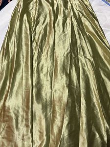 🍐satin skirt